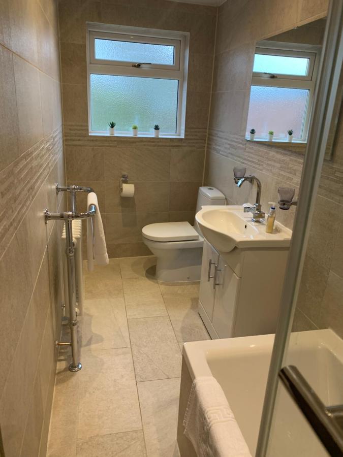 Rodsley - 2 Bedroom 1St Floor Flat Free Parking Wifi And Netflix 盖茨黑德 外观 照片